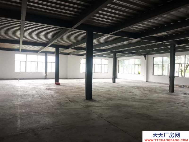 金華市蘭溪(出租) 國(guó)道旁地理位置優(yōu)越，倉(cāng)庫(kù)外道路20米寬，裝柜、卸貨方便