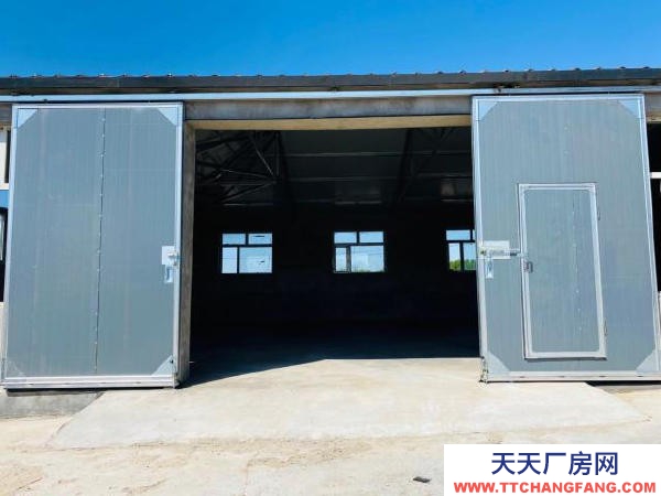 龍沙民航路師范學校東門南200米，八路汽車終點站南300米處