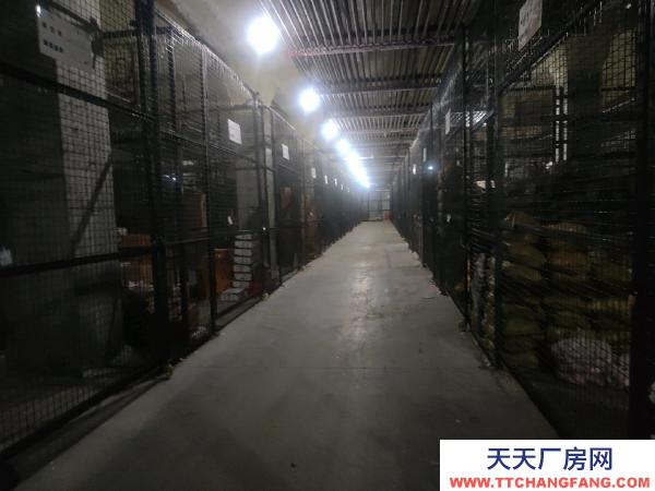 銀川市西夏物資倉庫 冷庫地理位置好，有專業團隊進行管理，貨物裝卸工作有專人負責