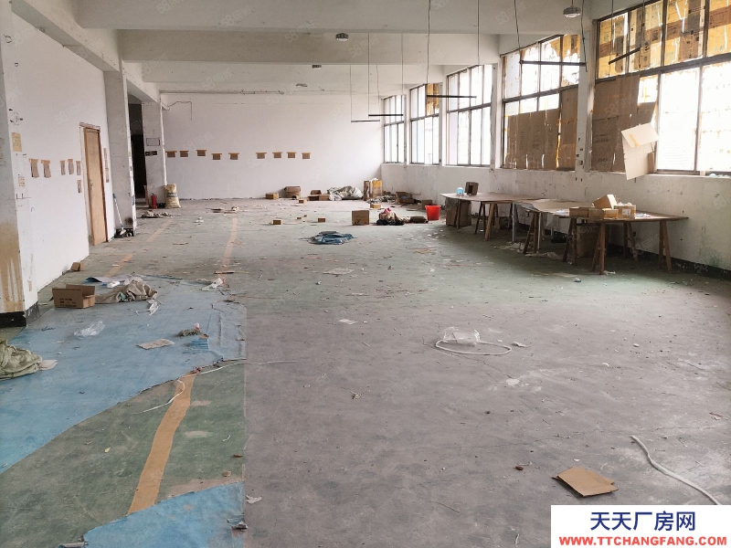 金華市東陽(出租) 車管所附近4樓1100平方廠房倉庫出租。