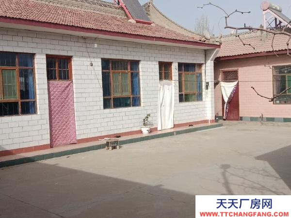 銀川市賀蘭機(jī)加工廠房  急用錢，現(xiàn)將自家農(nóng)村院子出售，可建大棚庫房，需要老板聯(lián)系