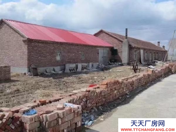 梅里斯1100平米，價格超低，四間房子 白酒廠房