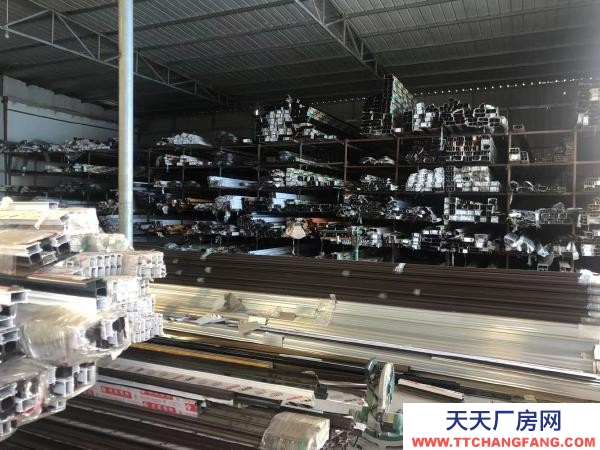 吳忠市利通機加工廠房 上一家是做鋁材生意 一樓可辦公 廚房 二樓休息