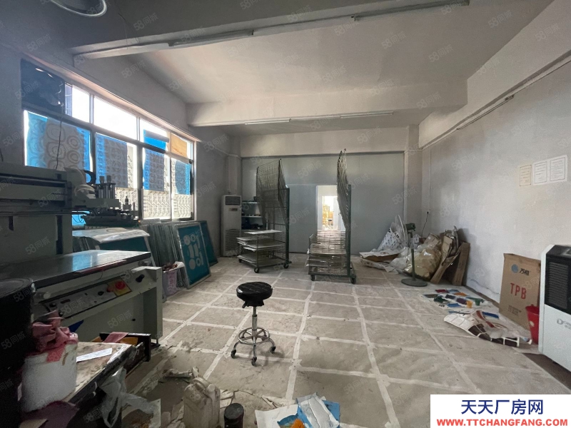 (出租) 潮州湘橋區貨梯廠房300平適合各業 貨梯2噸 車可入廠內可做醬菜