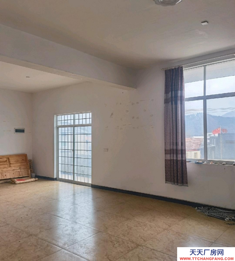 衢州市常山(出租) 廠房出租，也人，配有三相電，位于320國道旁交通便利