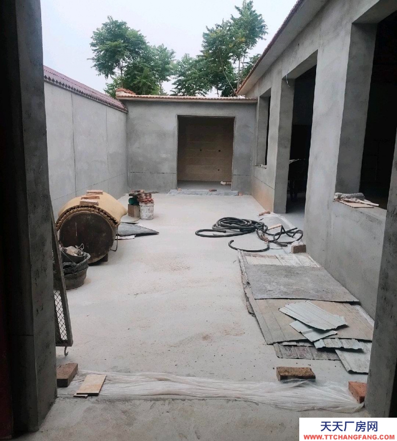 (出租) 出入方便，可做倉庫，小型廠房，獨門獨院