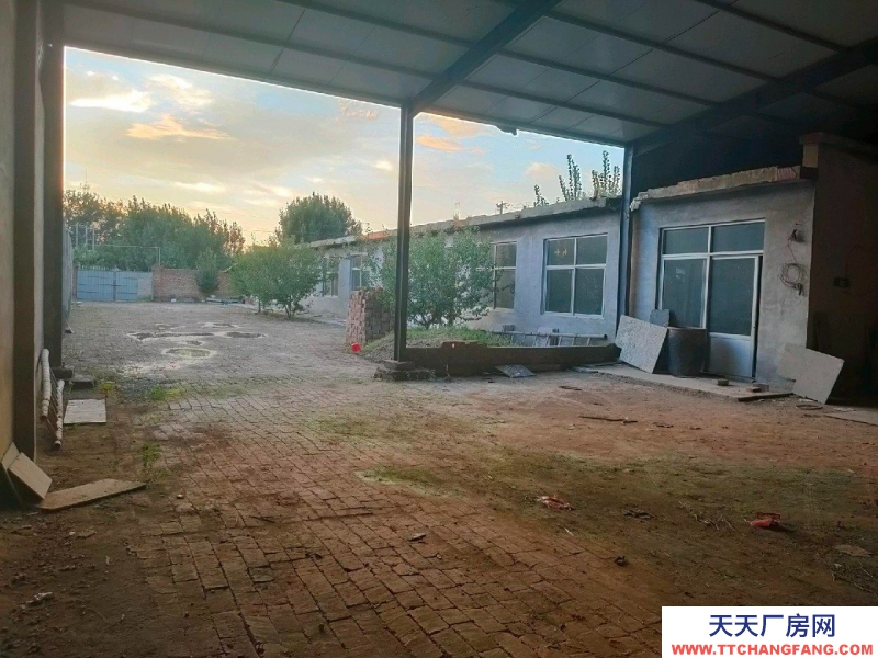 (出租) 水電齊全可接三相電房屋10間敞篷二百多平可出入車輛。