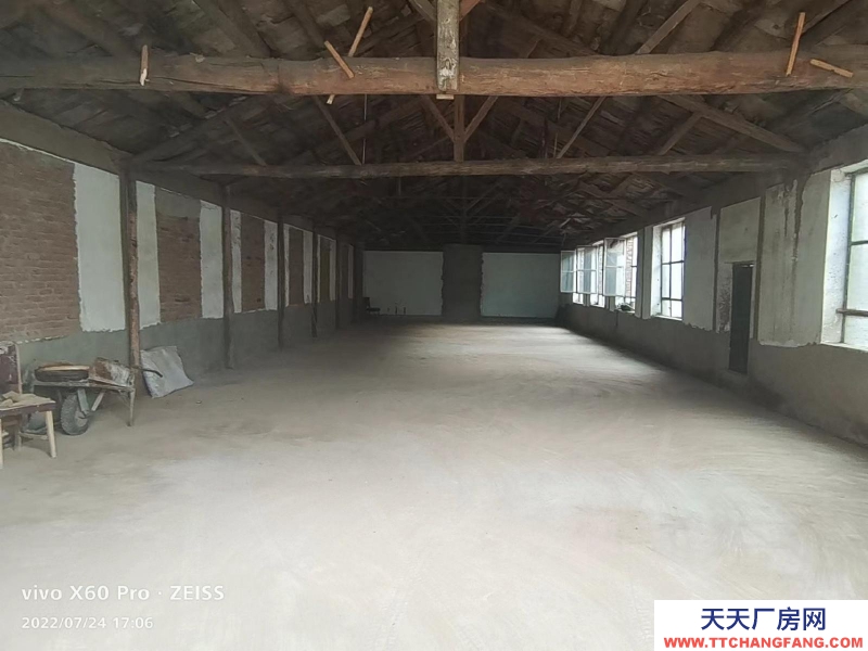 (出租) 赤峰新裝修庫房，門窗新?lián)Q，水泥地新鋪，出租