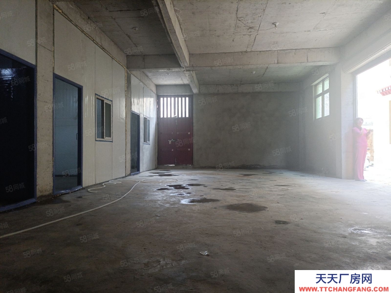 (出租) 西藏城關區香嘎公路旁邊一樓出租，可當倉庫