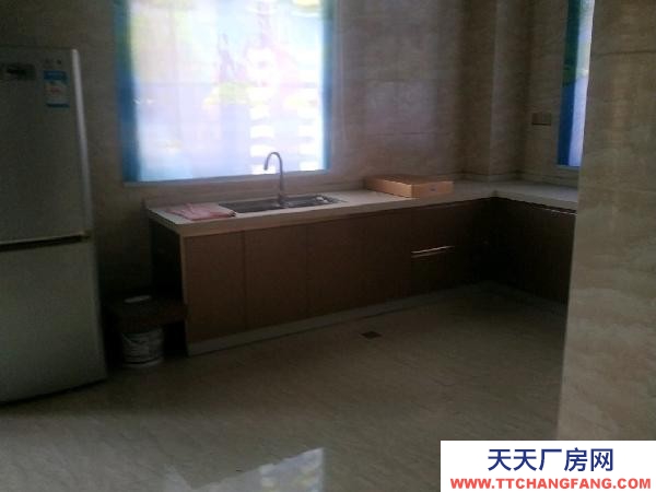 福州市福清物資倉庫 連體樓出租，一樓車庫600平米