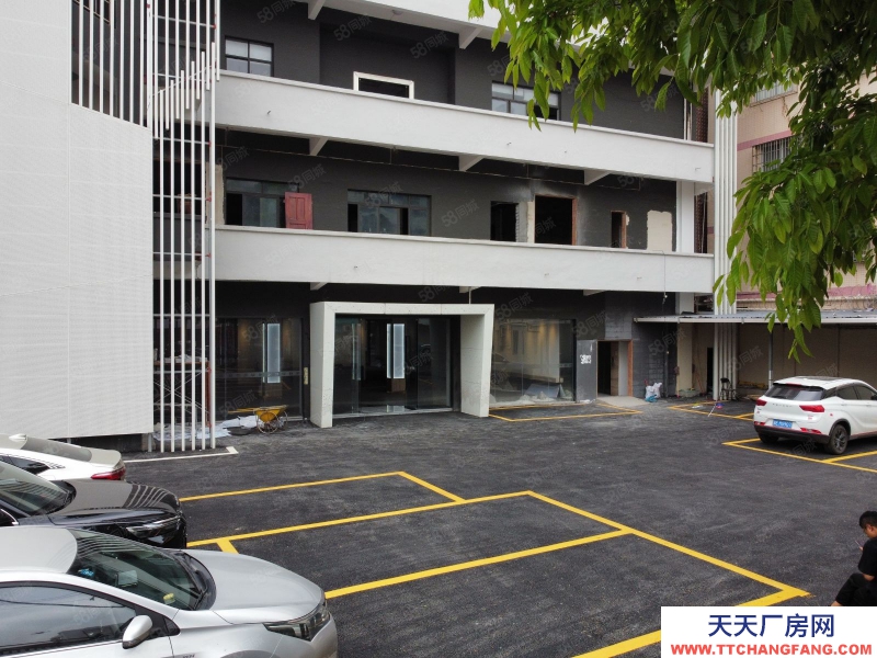 (出租) 廣州海珠4.5米層高倉庫，三樓，有超大3噸貨梯成品倉庫