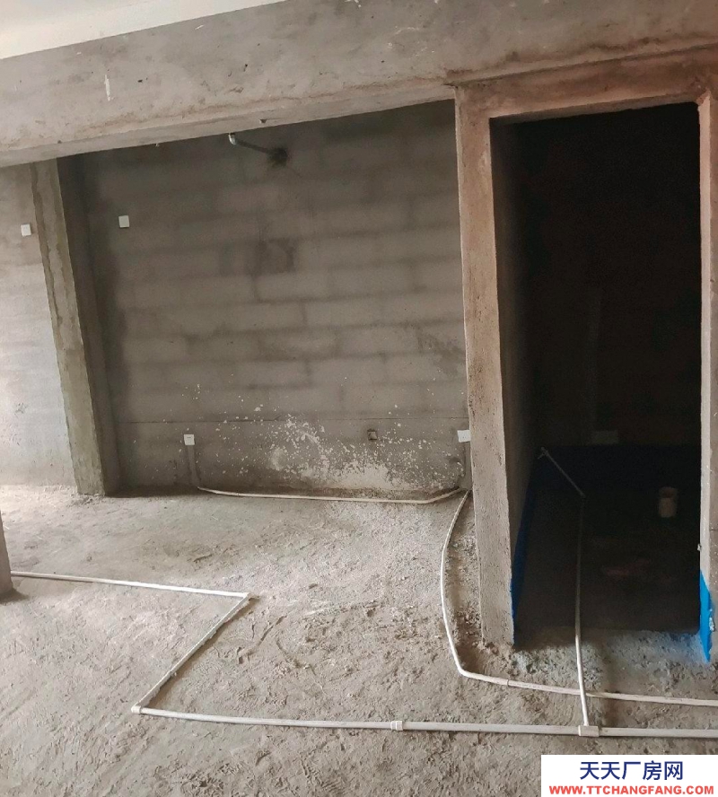 (出租) 萬(wàn)佳裕園地下儲(chǔ)藏室有通風(fēng)可做庫(kù)房使用