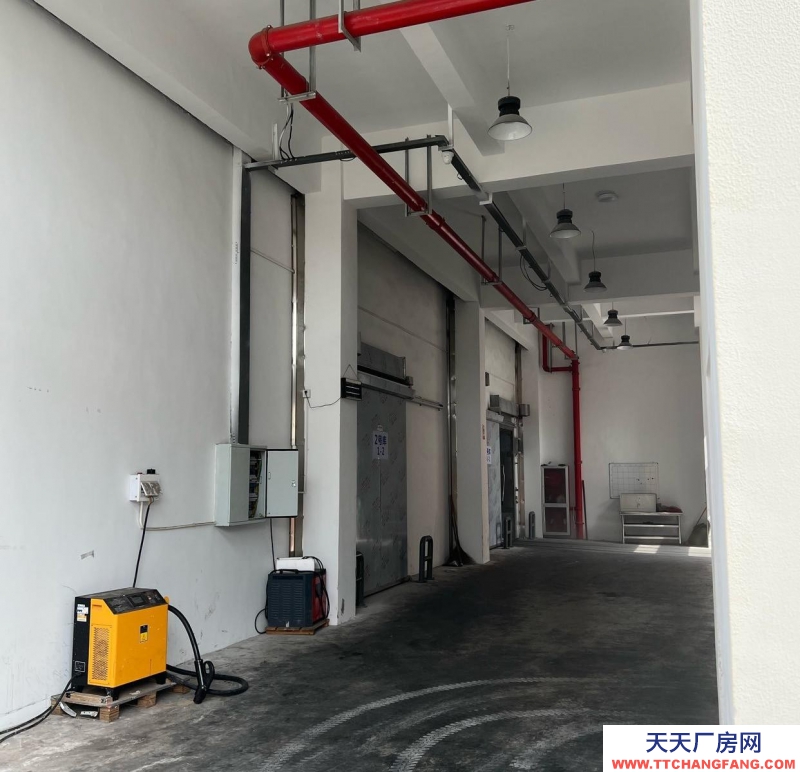 舟山市普陀(出售) 占地15畝冷庫冷庫面積14000平方米 冷凍飲品   速凍食品