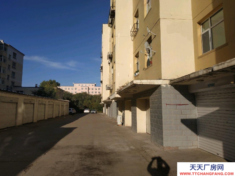 (出租) 龍鳳華瑞小區 1號樓車庫出租