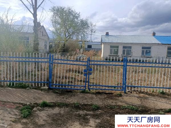 (出售) 牙克石 平房位于中心地段面臨公路價格可議