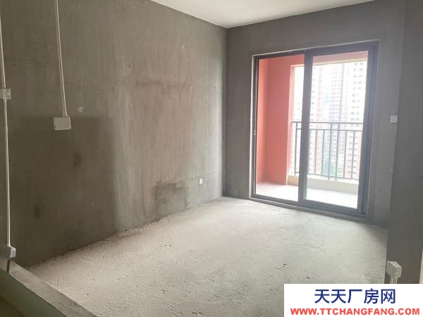 福州市永泰物資倉(cāng)庫(kù) 毛坯出租,電梯9樓,可以做倉(cāng)庫(kù),居家使用,附帶車位一個(gè)