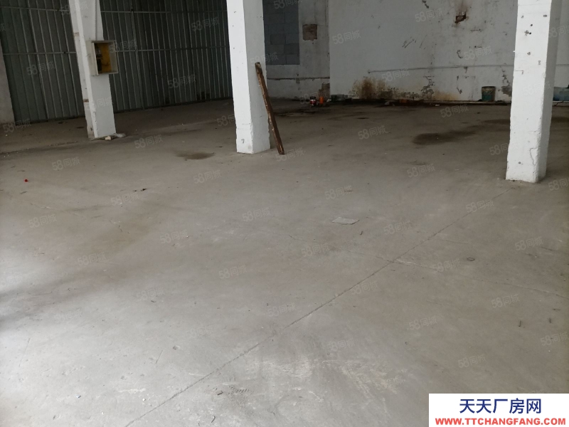 臺州市路橋(出租) 出租方林汽車城附近二樓1100平倉庫，大貨梯，高度4.5米