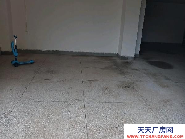 贛州市贛縣物資倉庫 水東鎮(zhèn)翡翠谷附近店面?zhèn)}庫出租在贛南大邊上