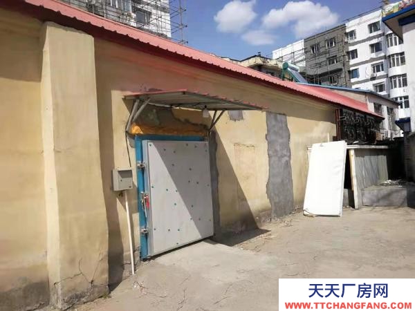 前進冷庫，冷庫……。永安街老兒童食品廠院里。