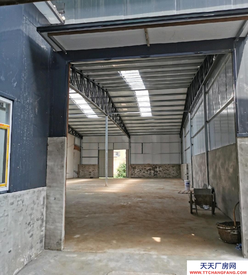 衡水 武邑縣(出租) 位于武邑大成清水灣小區(qū)對(duì)過，可用作倉庫、廠房、超市、飯店等。