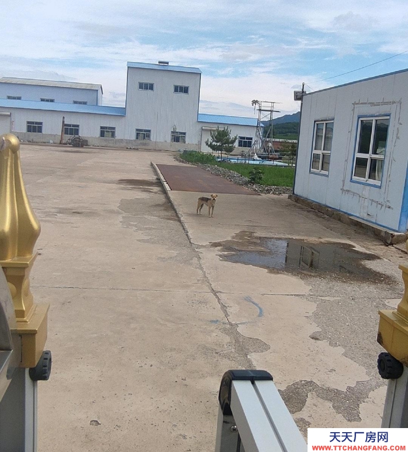 承德 平泉(出租) 200安變壓器,三相電。鋼結(jié)構(gòu)預(yù)制調(diào)理肉制品廠房。