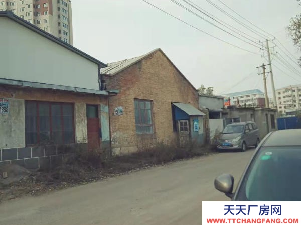 陽明出租庫房，陽明公園附近。庫房大小都有，有意者面談。交通便利。