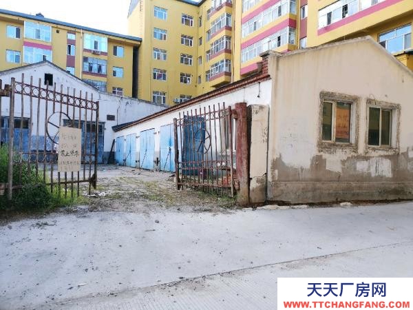 愛(ài)輝整體出租，庫(kù)房位于溫馨綜合門(mén)診樓后面