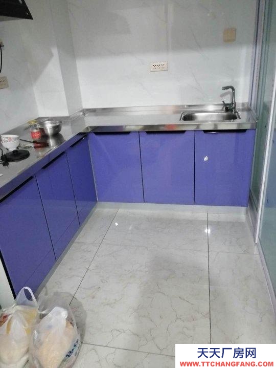 (出租) 扎蘭屯市鄭家溝森工之家53樓1號車庫出租