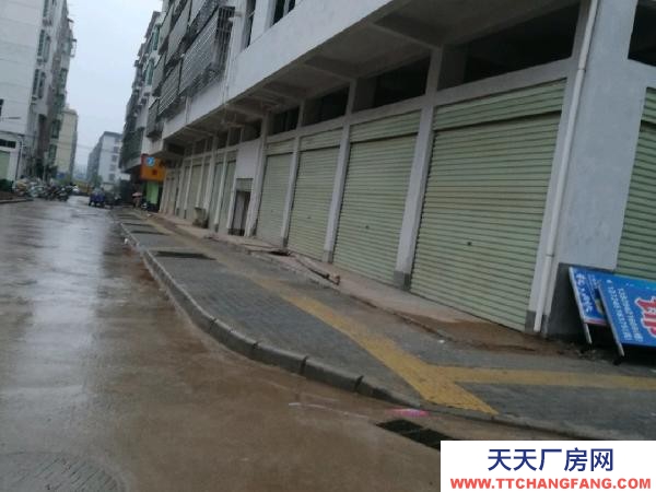 贛州市于都金制衣廠  于都縣貢江鎮上歐工業園里仁路193#、 廠房、辦公（二樓）