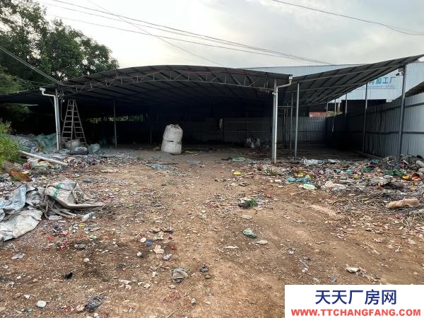 贛州市于都物資倉庫 于都孟口323國道邊，離縣城1公里