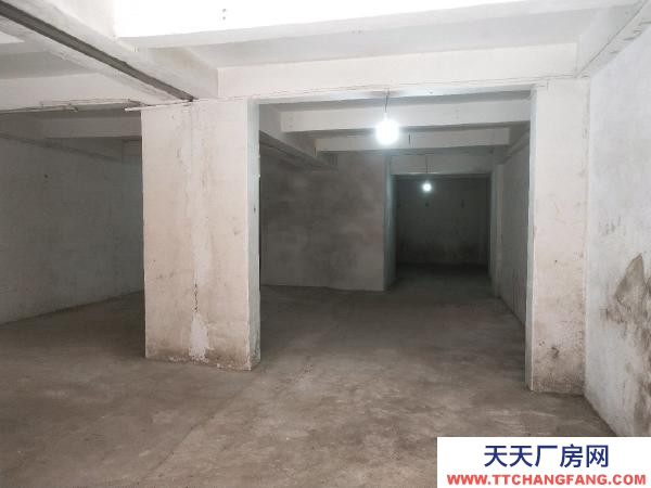 贛州市于都物資倉庫  麗都豪苑小區，門口老國光超市，后面小商品市場，車輛出入方便