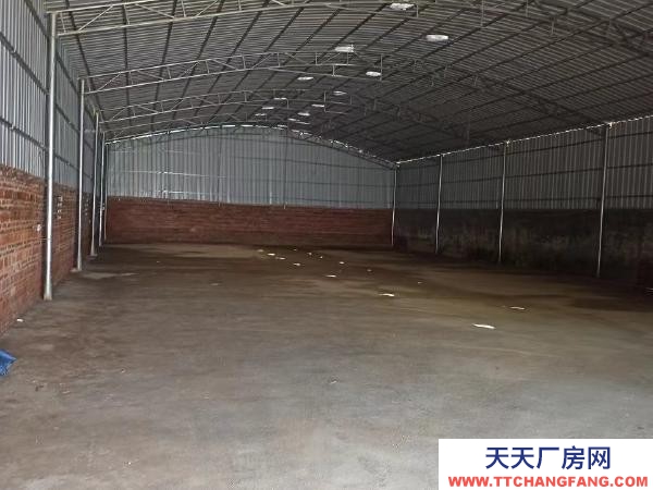 贛州市寧都機加工廠房 自建廠房，交通方，適合做倉庫，加工廠，車庫等，價格面議。