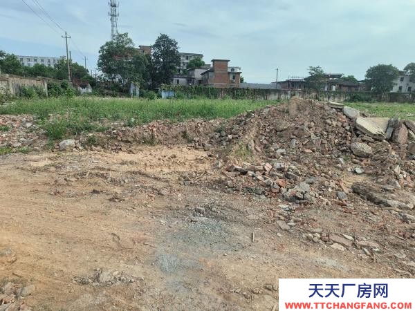 贛州市龍南物資倉庫 倉庫出租正桂村公路旁邊可進大車可做倉庫有水電