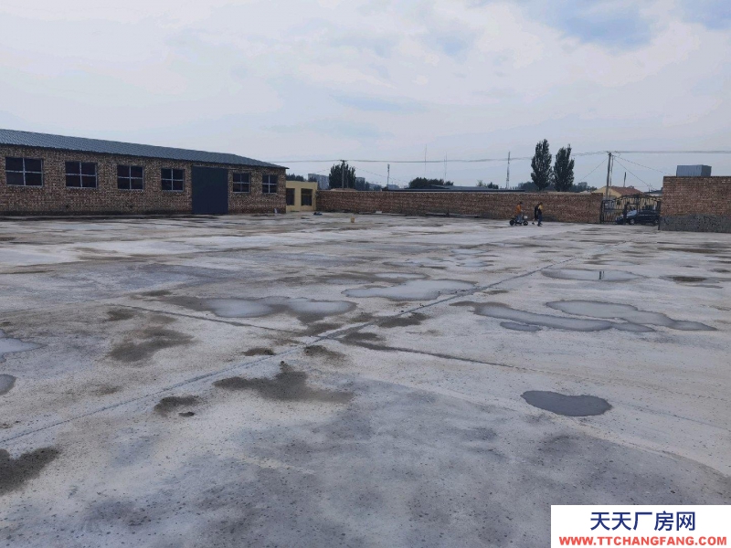 (出租) 體校東墻大暖水電手續齊全，可以進大車，庫房