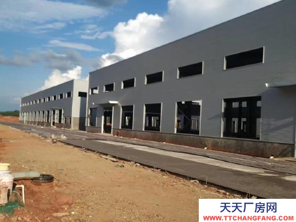 贛州市大余肉制品廠(chǎng)房 標(biāo)準(zhǔn)鋼結(jié)構(gòu)廠(chǎng)房2棟,辦公樓一棟(可分租)