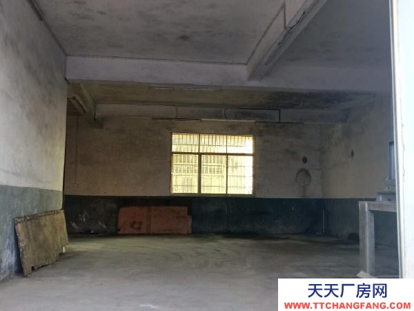 贛州市石城機加工廠房 面積寬闊，光線好，做廠房倉庫佳