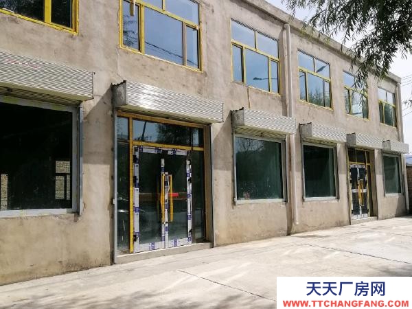 大通帶200平獨(dú)立小院，距縣城4.5公里，臨馬路邊