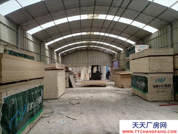 大通 庫房層高11米，叉車可工作。