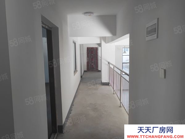 九江市潯陽(yáng)物資倉(cāng)庫(kù) 潯陽(yáng)區(qū)廠房倉(cāng)庫(kù)出租濱江路邊490平價(jià)格便宜