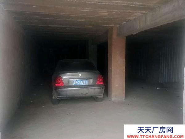 樂(lè)都在路邊道路好大車(chē)能進(jìn)