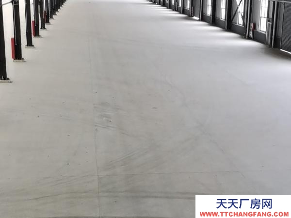 九江市德安機加工廠房  全新鋼結構廠房及一個鋼化玻璃廠打包出租。