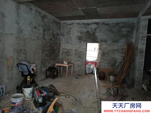 九江市德安物資倉庫 彭山村有便宜倉庫出租（建材市場后面）