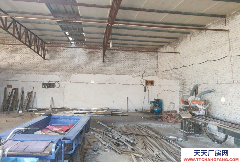 定州 西城(出售) 地理位置好，有三項(xiàng)電，交通方便，水電齊全！