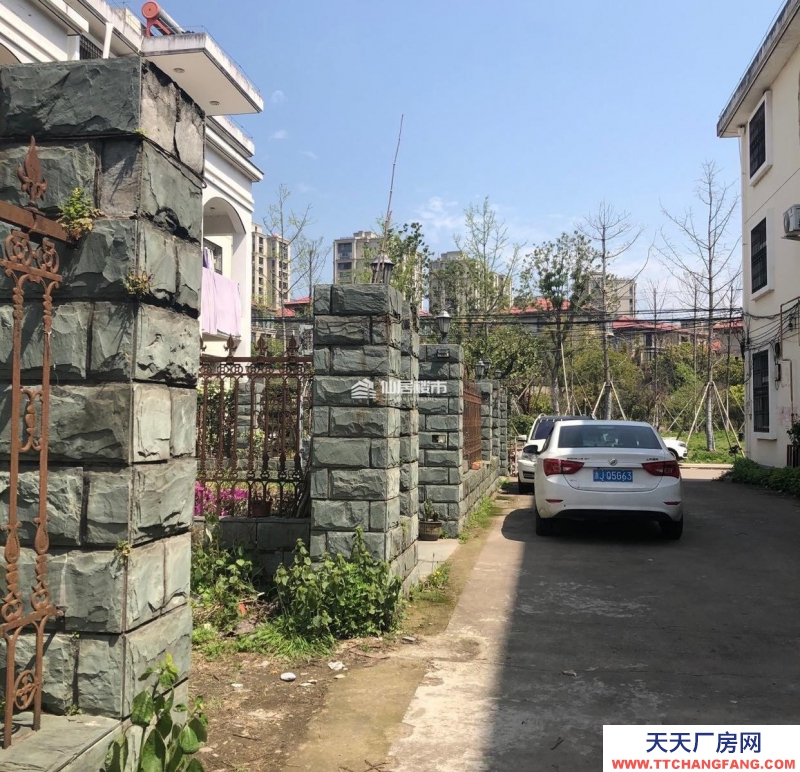 臺州市仙居(出租) 周巖頭孟溪碟園左側，交通便利，可通大貨車