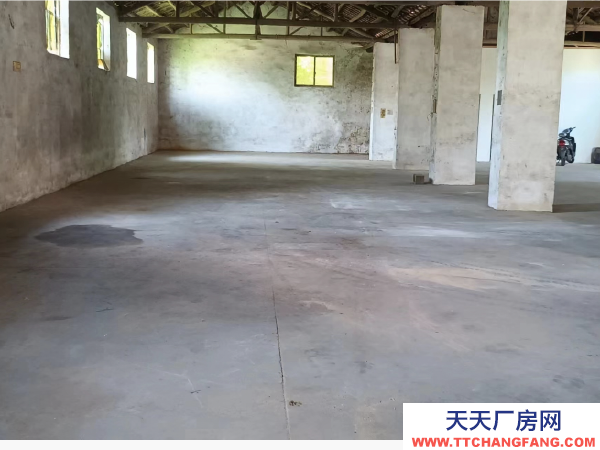 宜春市樟樹機(jī)加工廠房 磚墻到頂,4米5的屋檐