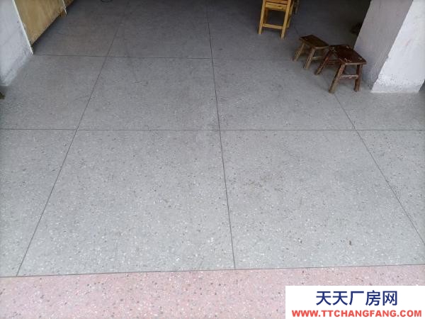 宜春市高安物資倉庫 位于綠博轉(zhuǎn)盤西門付家村，可作為倉庫使用