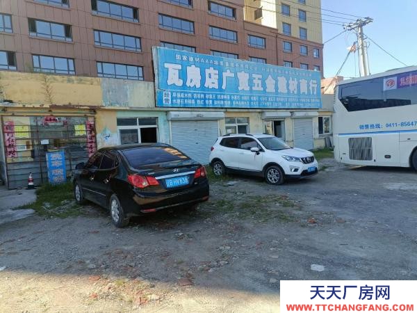 瓦房店出租一套500平門店房，價格便宜。