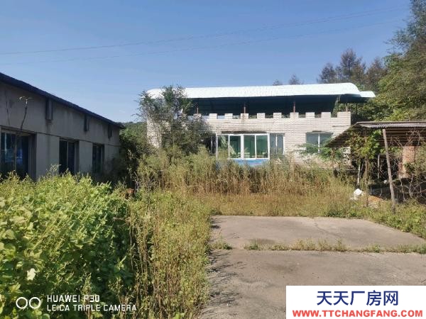 順城廠地占地10畝，房屋面積8OO平左右，工業用地房屋有產權證