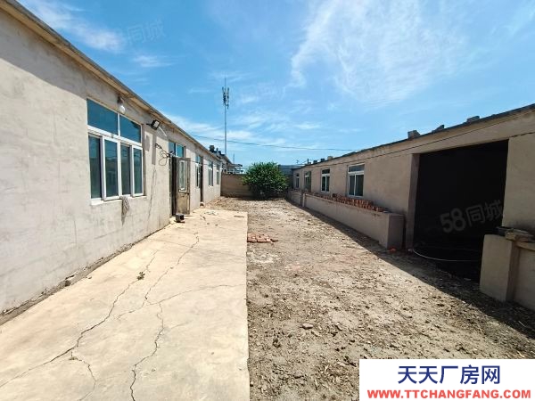 雙臺(tái)子距離盤山街里四公里，可做庫房，加工廠，前后有大院子