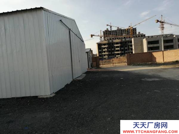 興隆臺庫房一個(gè)400平 一個(gè)120平 另外有場地600平